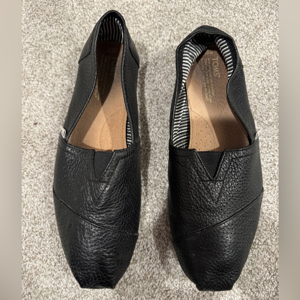 Men’s Leather Tom’s. Size 11